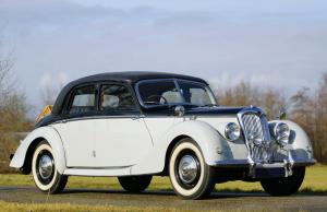 Riley RMA Saloon 1945 года